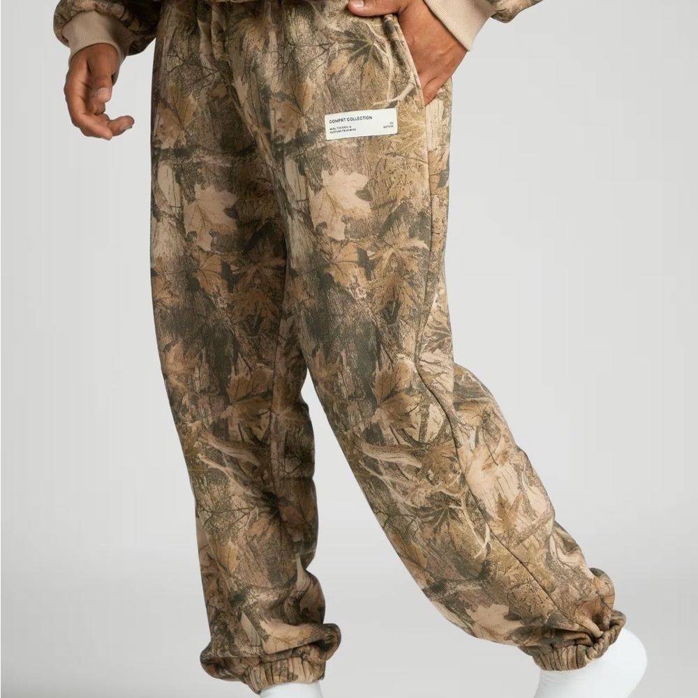 Comfrt Camo Sweatpants NEW